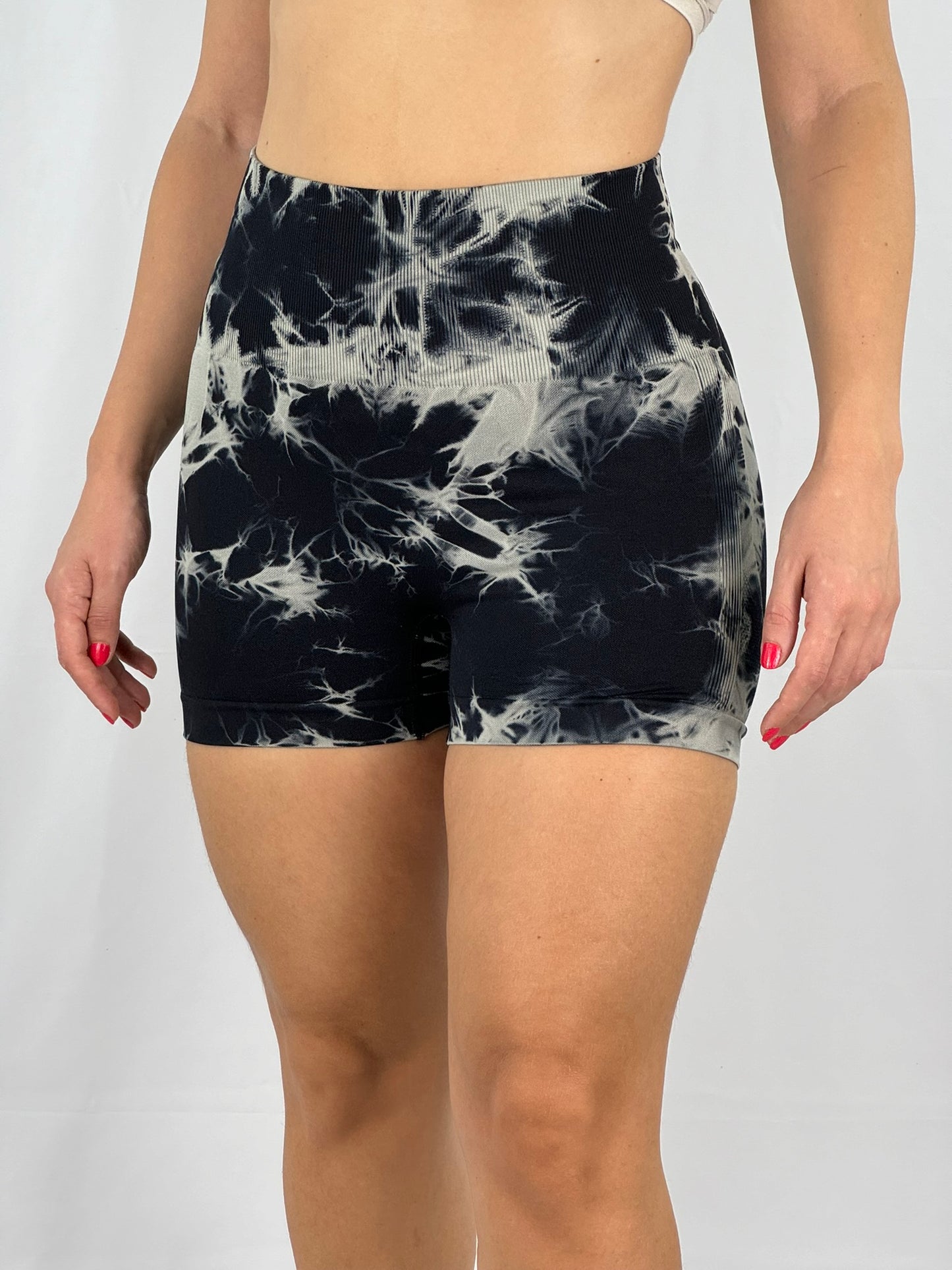 Weiss-_Schwarze_Short_Sports_Leggings_fur_Women_von_Karpao_F