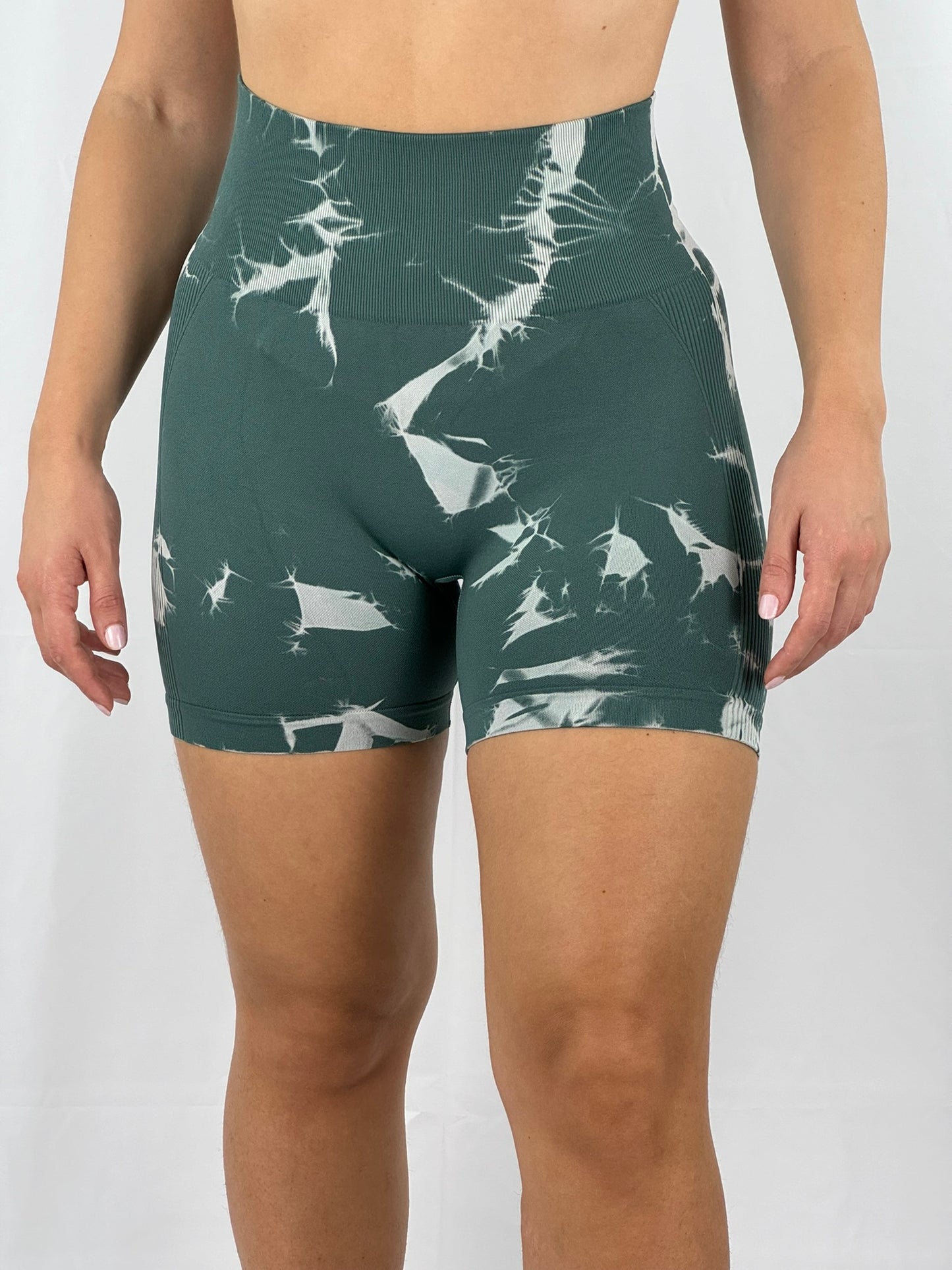 Grun_weisse_kurze_Sport_Leggings_Damen_Karpao