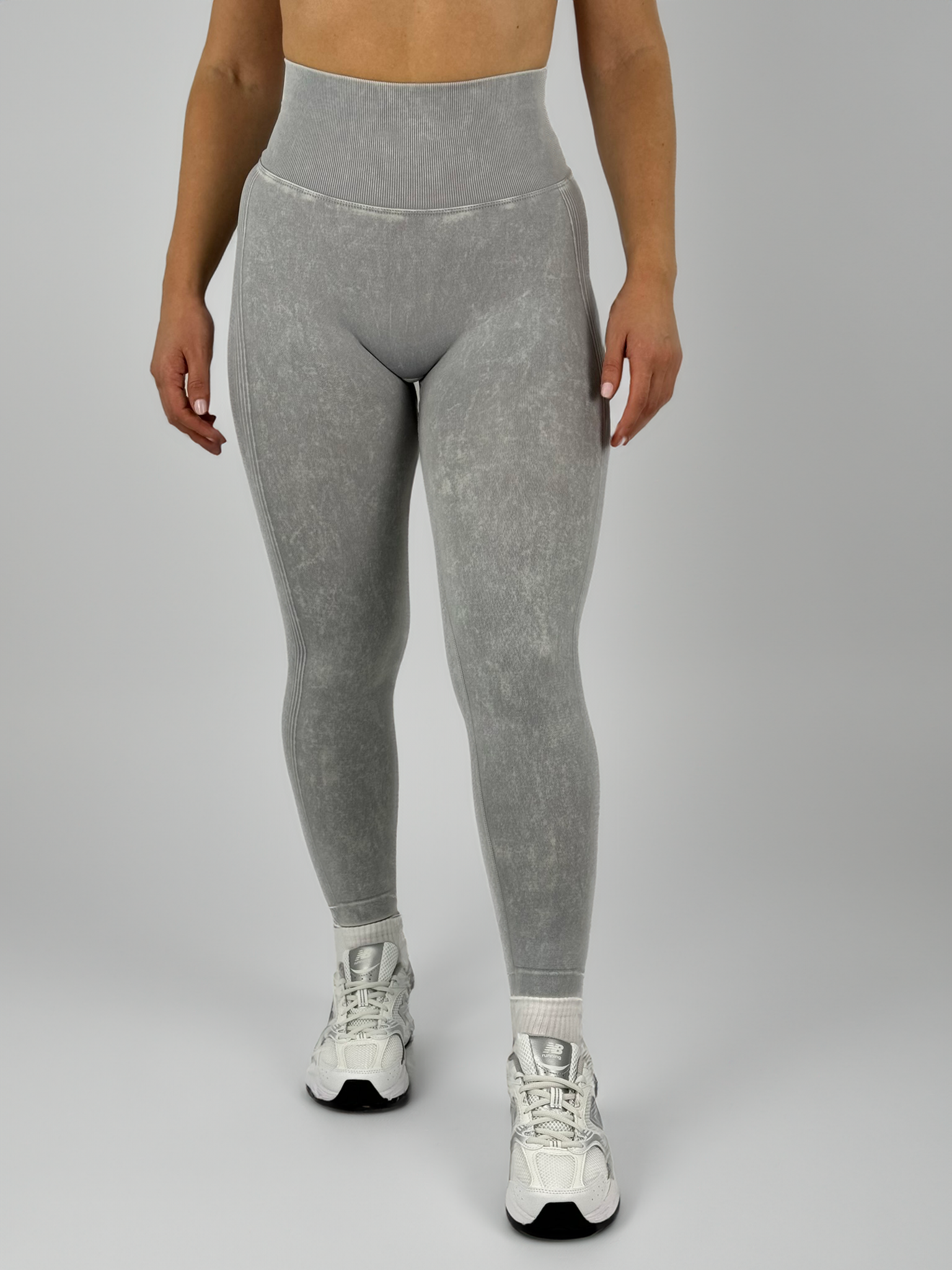 Hellgraue_Sports_Leggings_fur_Women_von_Karpao_Front