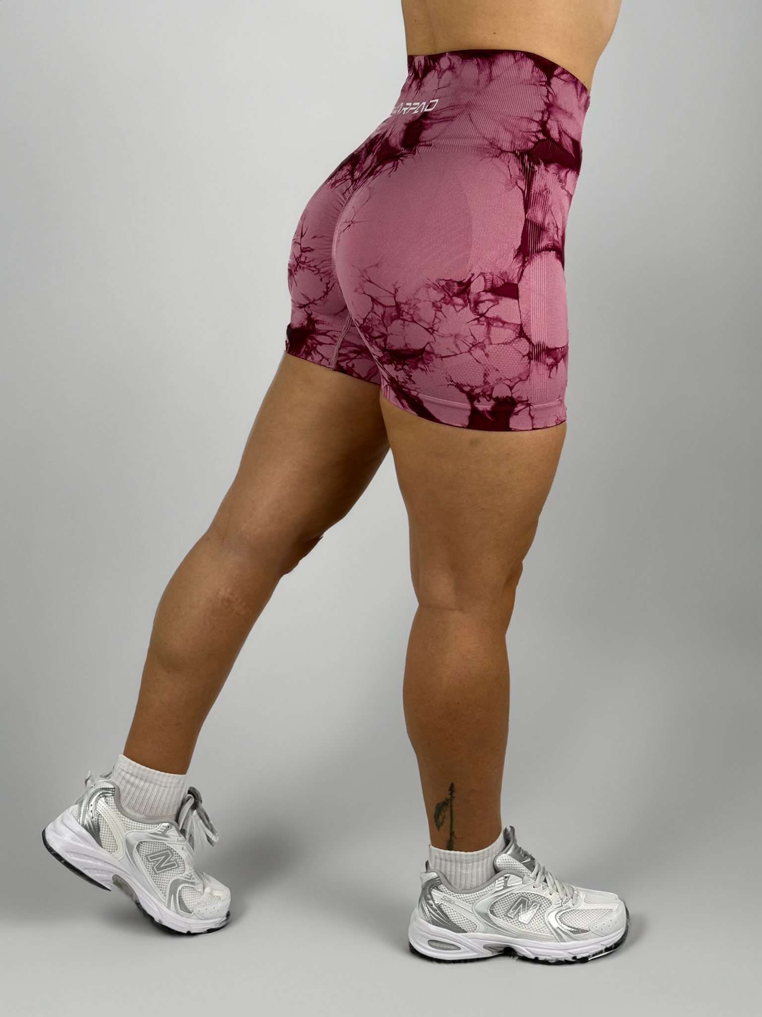 Rosa_lila_Sport_Leggings_Short_fur_Damen_Karpao_1
